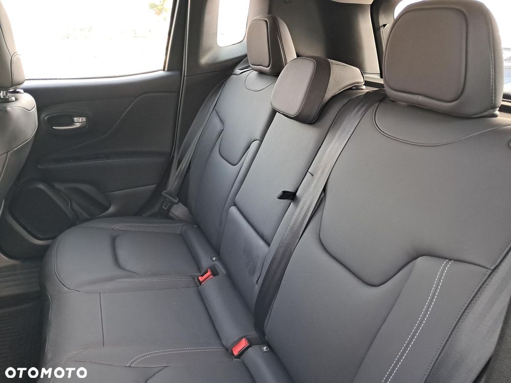 Jeep Renegade - 17
