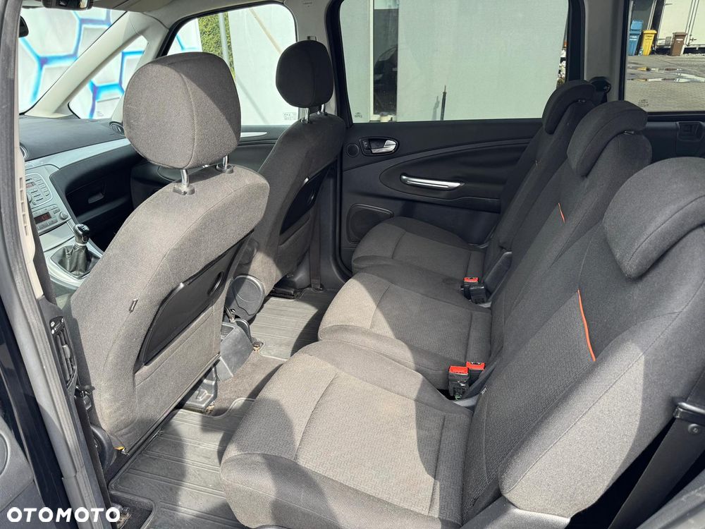Ford Galaxy 1.8 TDCi Ambiente - 24