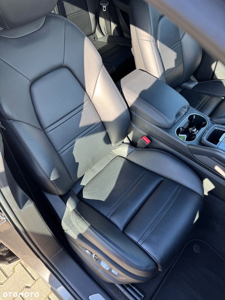 Porsche Cayenne - 28