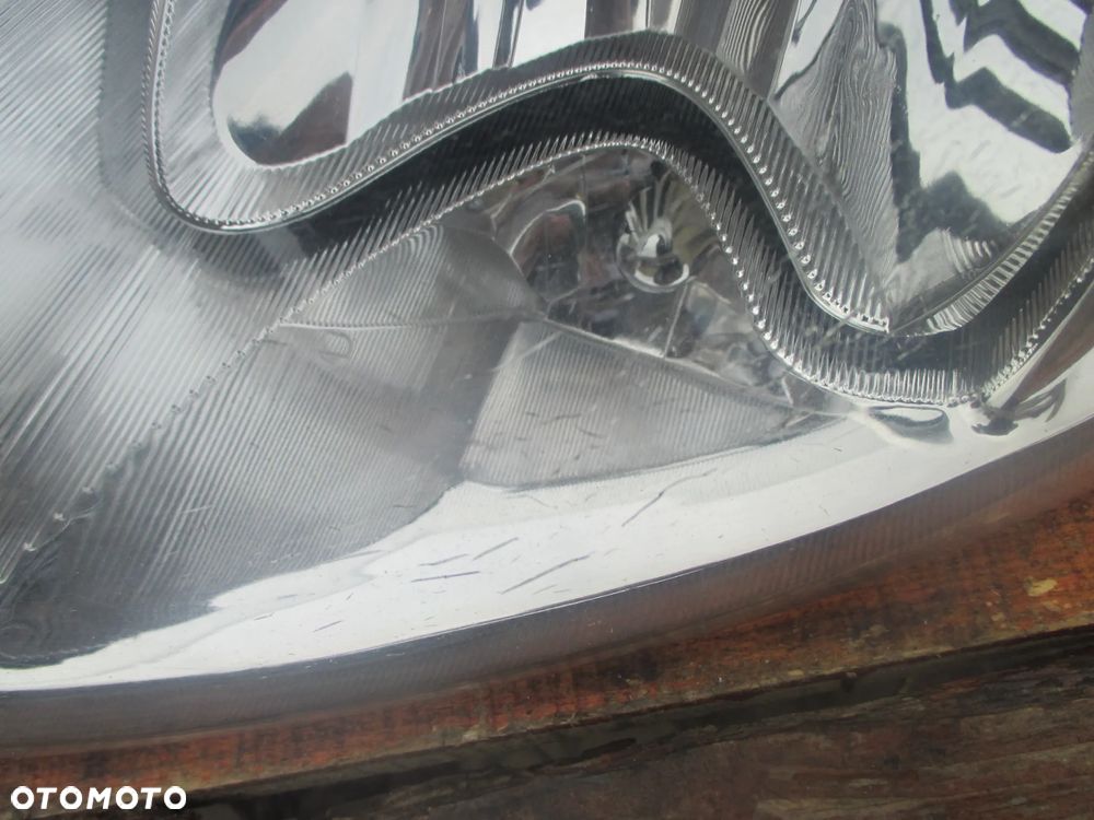 lampa lewa Chrysler Voyager ZKW Europa - 2