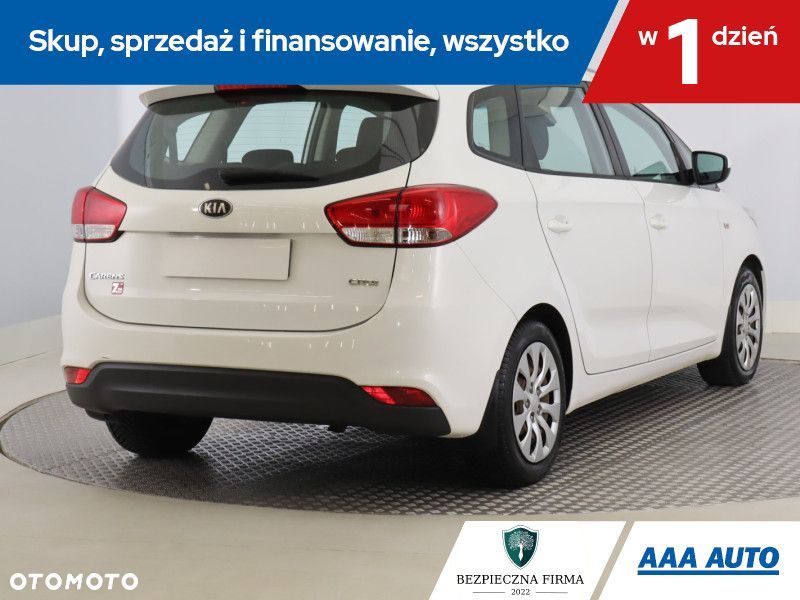 Kia Carens - 7