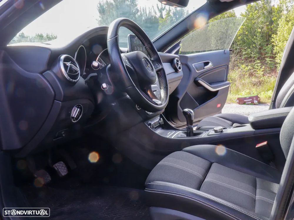Mercedes-Benz CLA 180 - 18