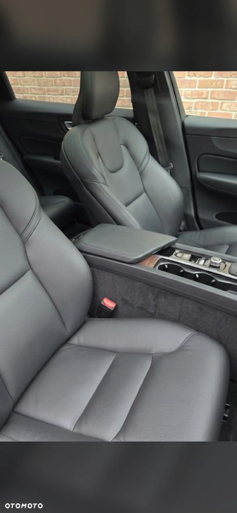Volvo XC 60 B5 B AWD Plus Dark - 22