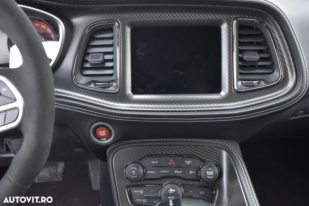 Dodge Challenger - 35