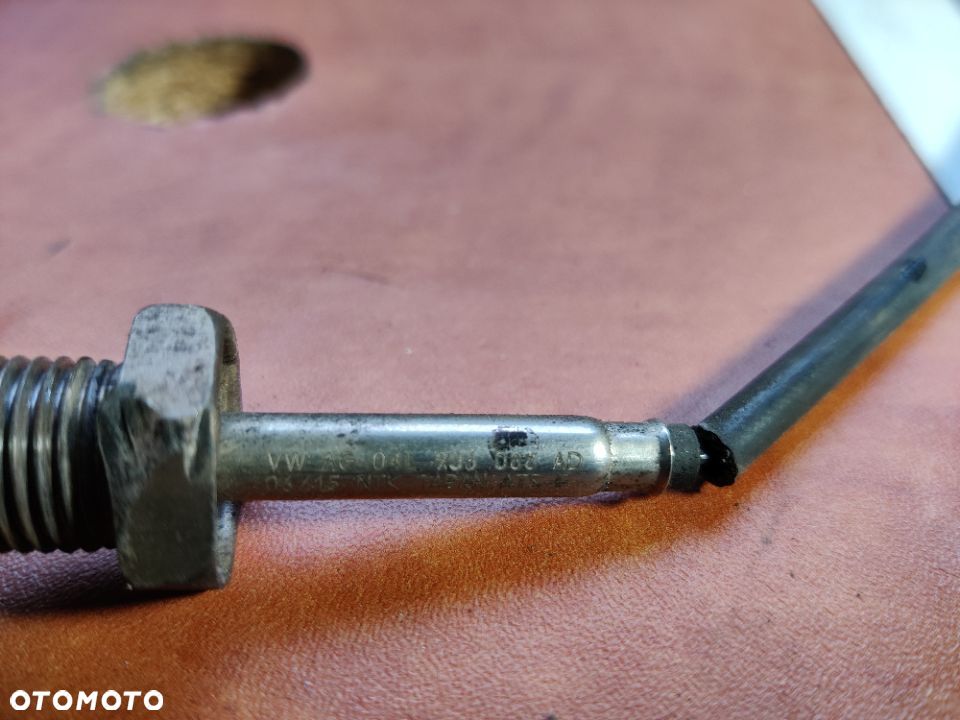 Czujnik temperatury spalin 1.6 TDI Skoda Octavia 3 VW Golf Passat Seat Altea Audi 04L906088AD - 4