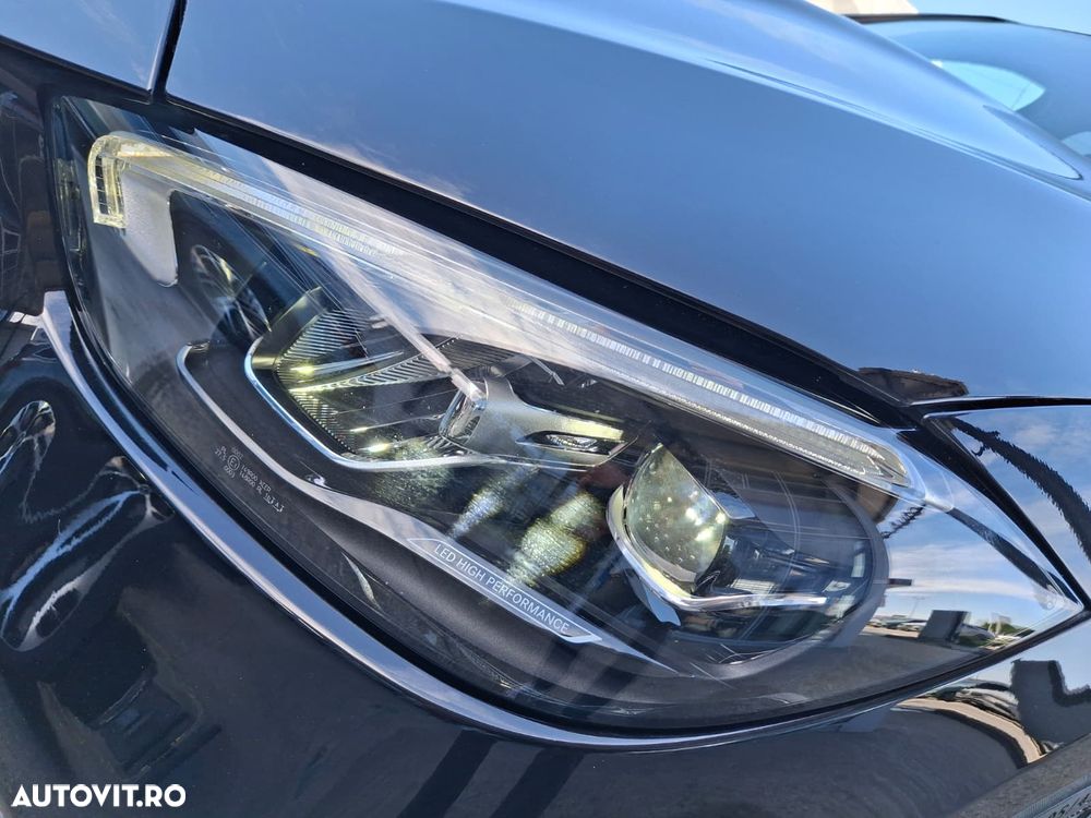 Mercedes-Benz C 300 e 4MATIC PHEV - 26
