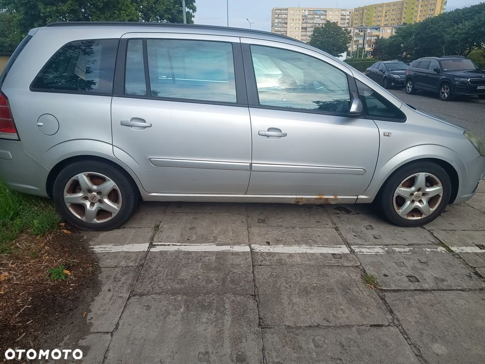 Opel Zafira - 2