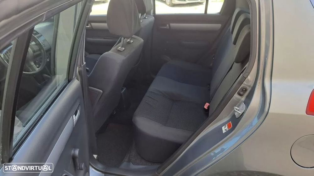 Suzuki Swift 1.3 DDiS GL - 26