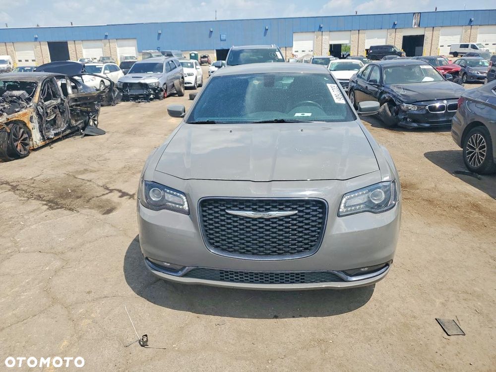Chrysler 300s - 2