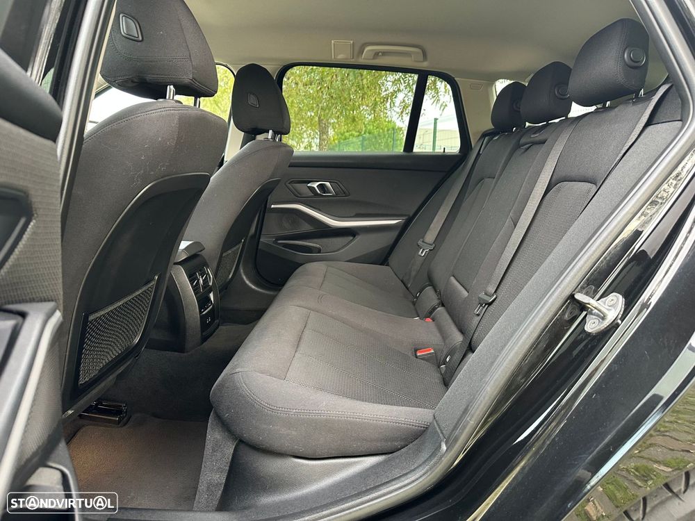 BMW 330 e Line Luxury Auto - 21