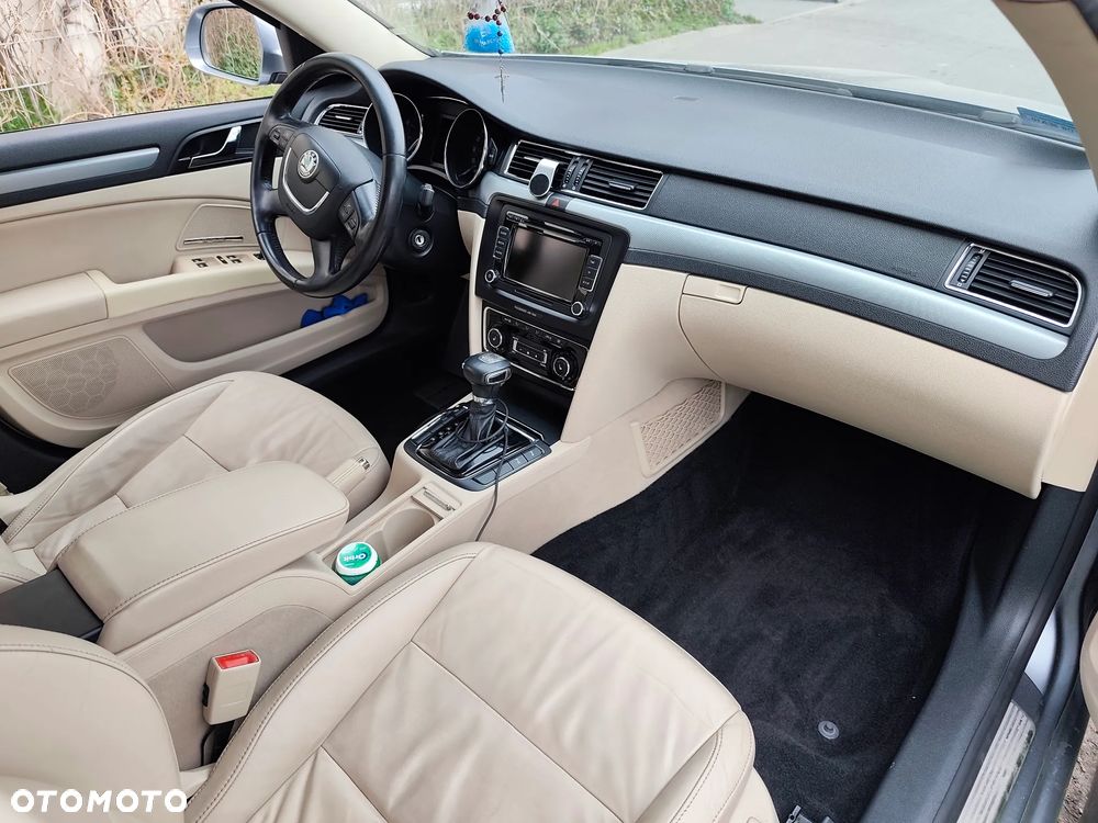 Skoda Superb 1.8 TSI Elegance DSG - 10
