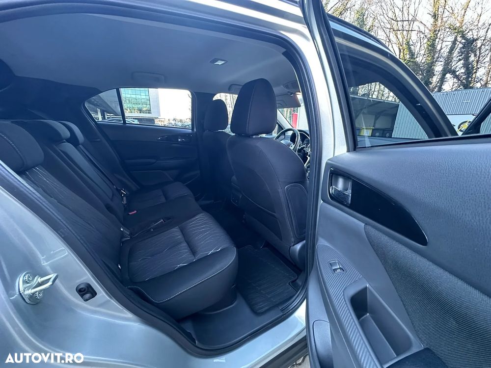 Mitsubishi Eclipse-Cross 1.5-litre 16-valve DOHC MIVEC 4X4 Intense+ Aut. - 11