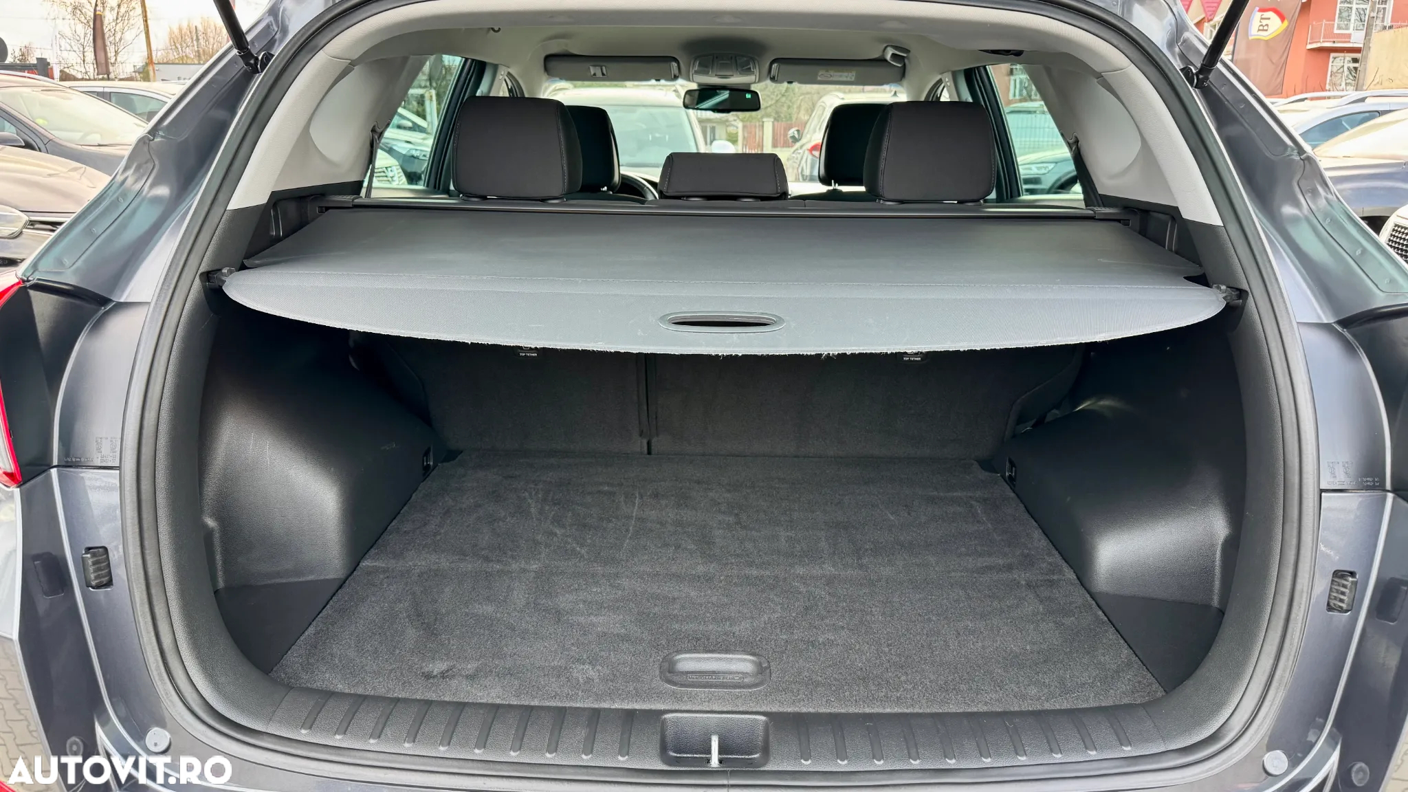 Hyundai Tucson 2.0 CRDI 2WD Style - 22