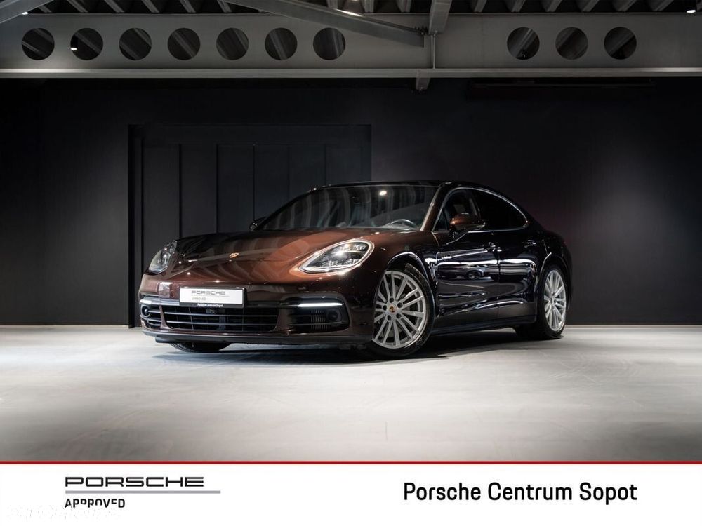 Porsche Panamera 4 E-Hybrid 10 Years Edition - 1