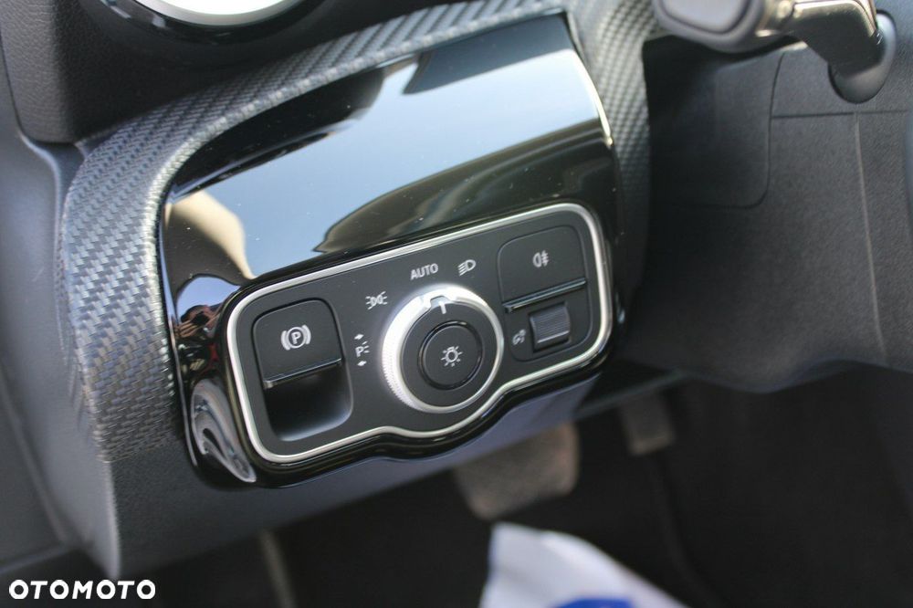 Mercedes-Benz CLA - 20