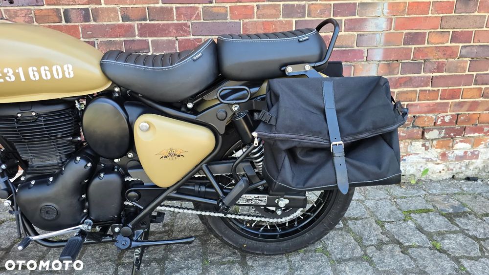 Royal Enfield Classic - 7