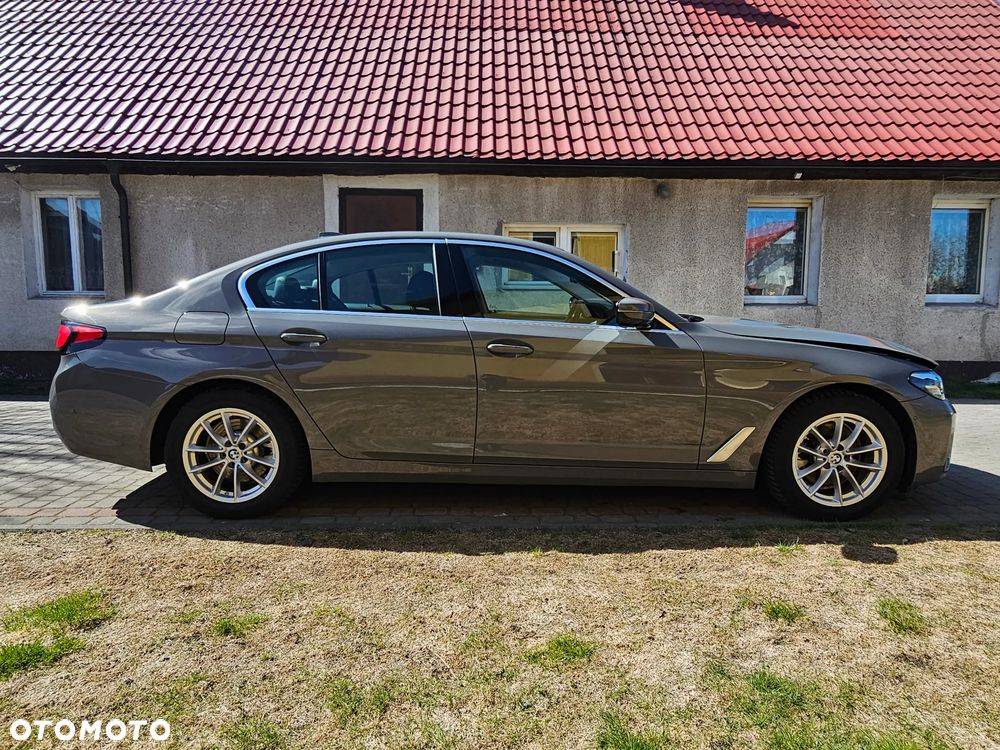 BMW Seria 5 520d Sport - 33