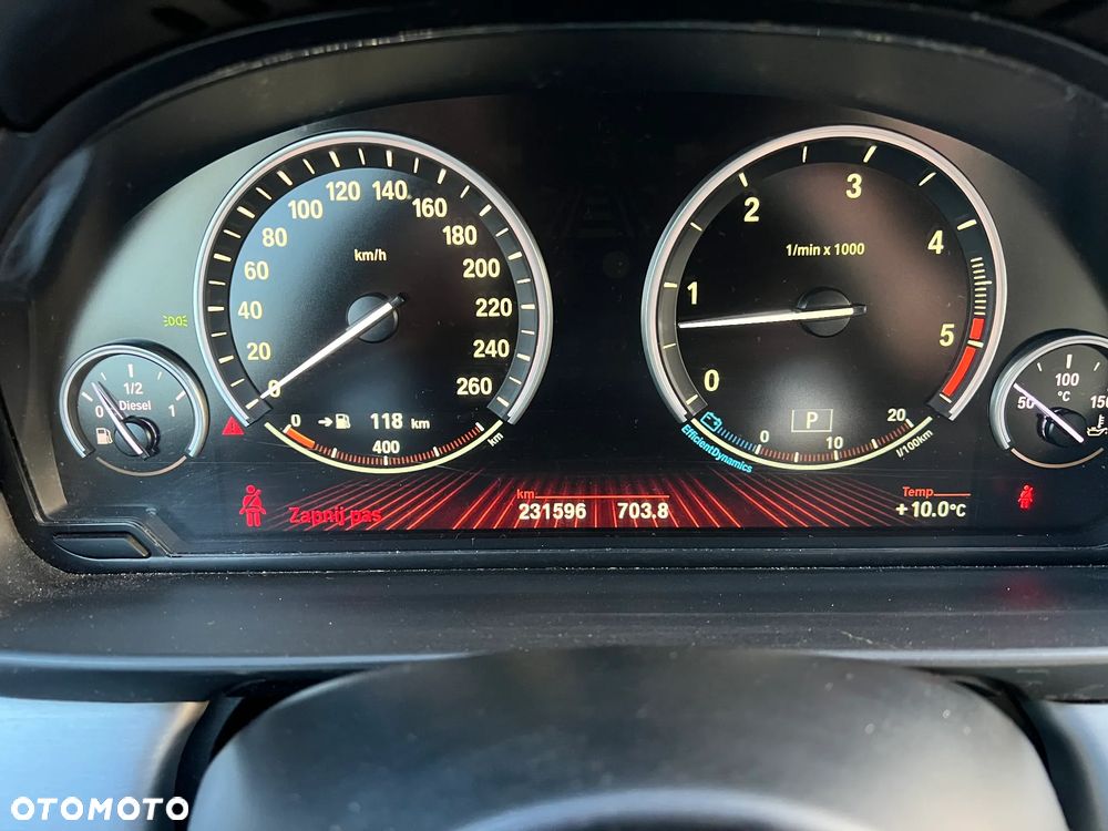 BMW Seria 5 530d xDrive Sport-Aut - 18