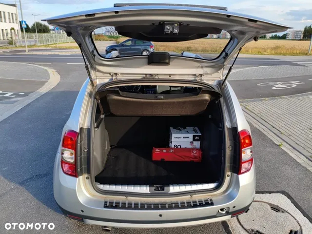 Dacia Duster 1.6 SCe Blackshadow S&S - 6