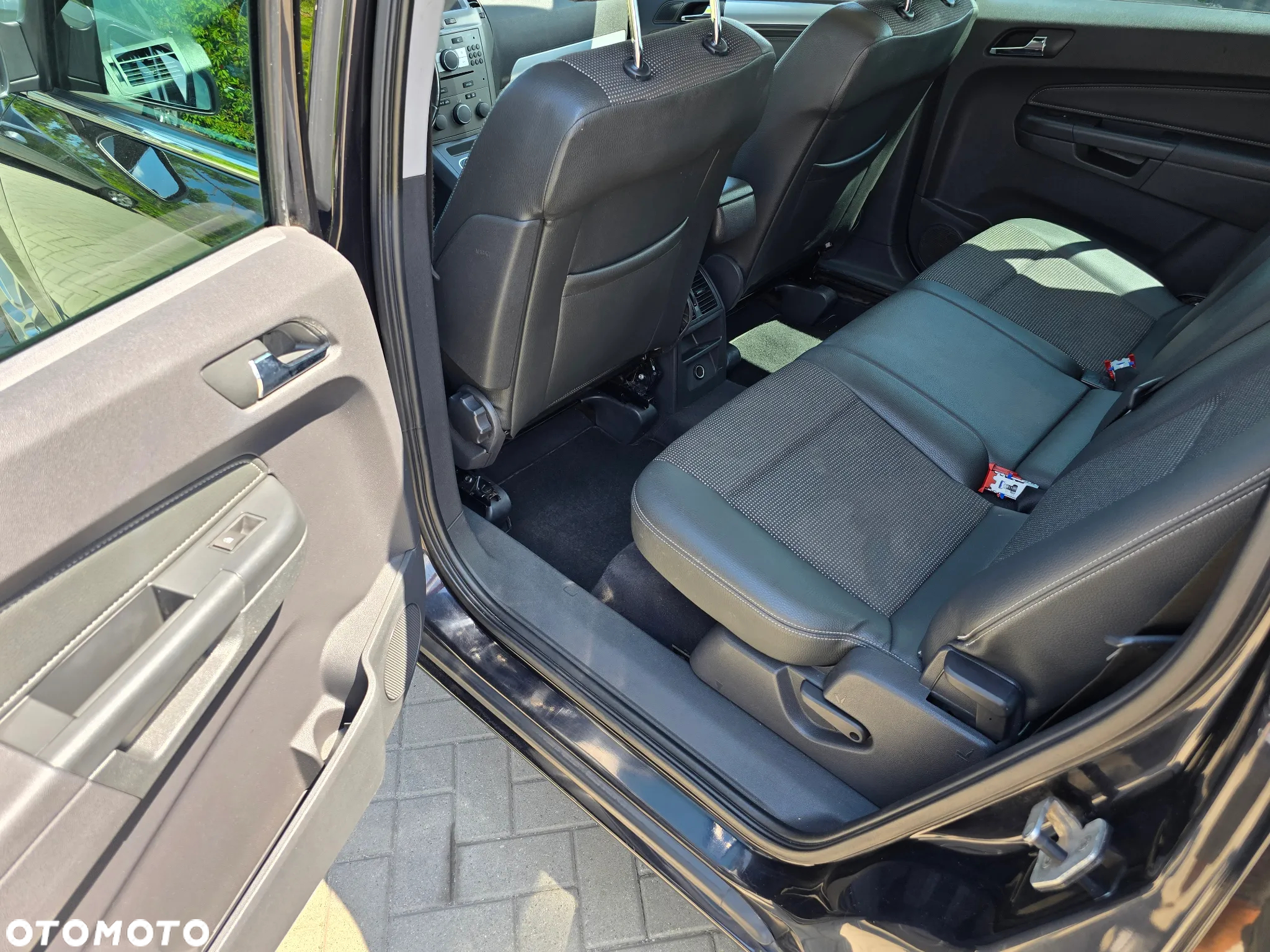 Opel Zafira - 9