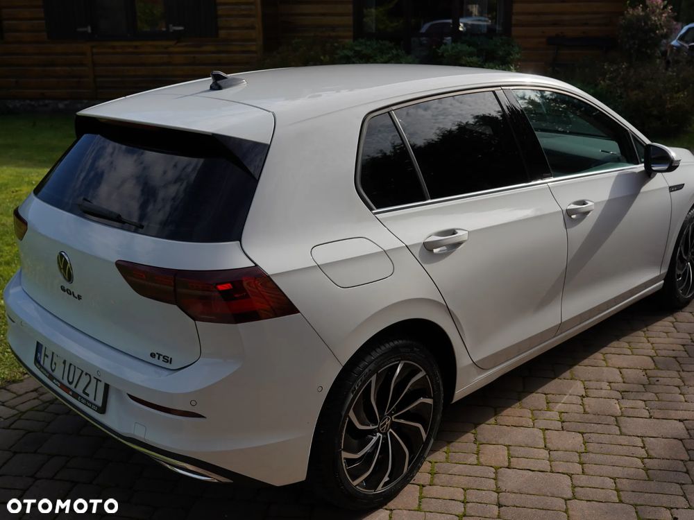 Volkswagen Golf 1.5 eTSI Style DSG - 24