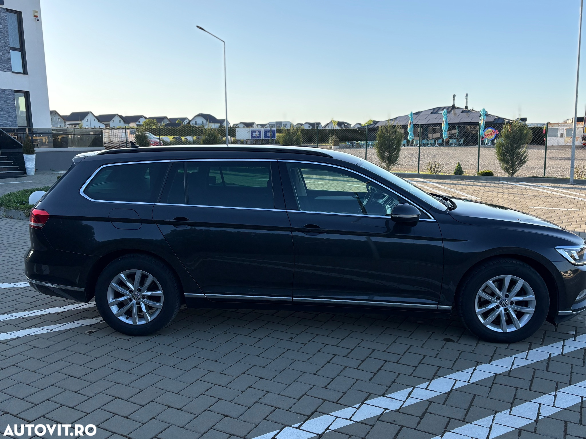 Volkswagen Passat Variant 2.0 TDI DSG Comfortline - 9