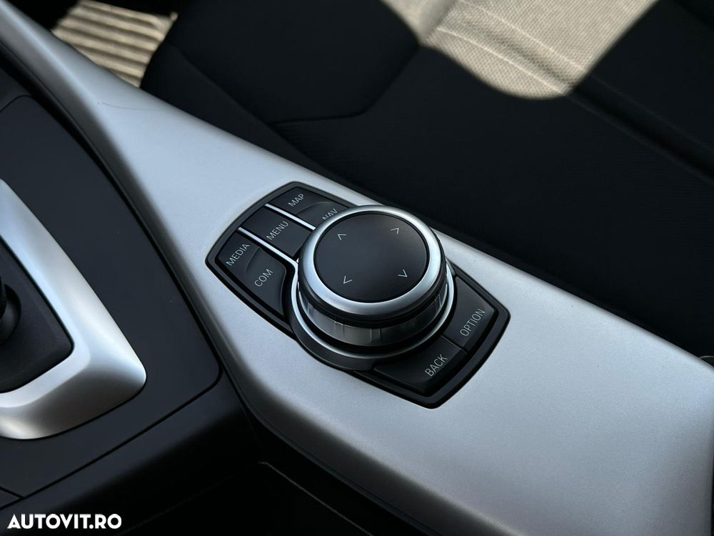 BMW Seria 1 - 25
