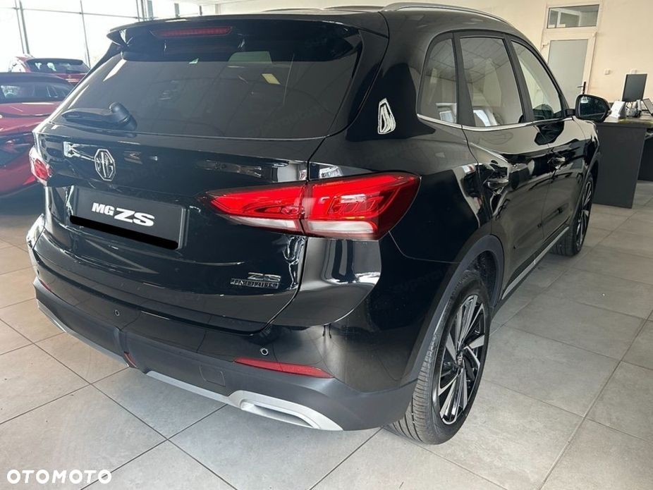 MG ZS Hybrid+ - 5