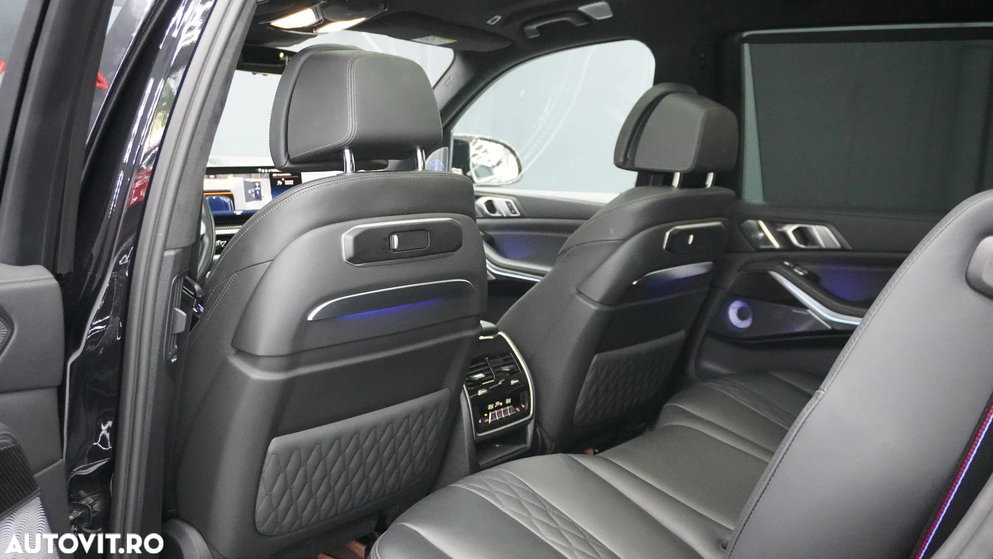 BMW X7 M60i xDrive AT MHEV - 10