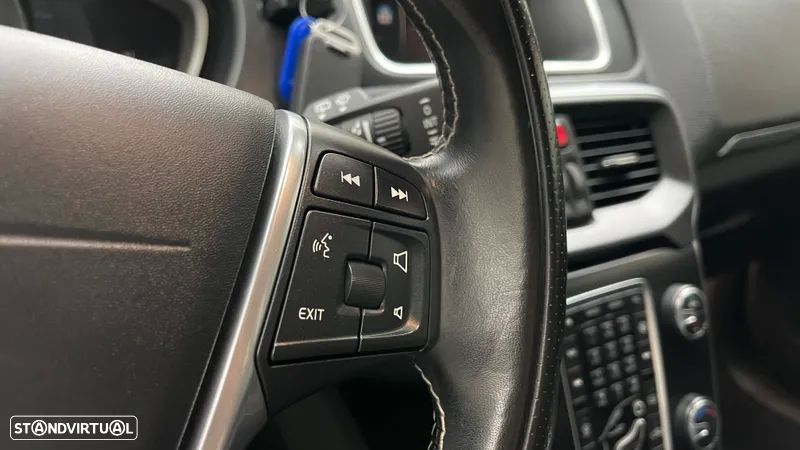 Volvo V40 2.0 D2 R-Design - 18