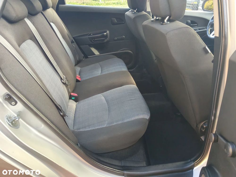 Kia Ceed 1.4 CVVT Attract - 10