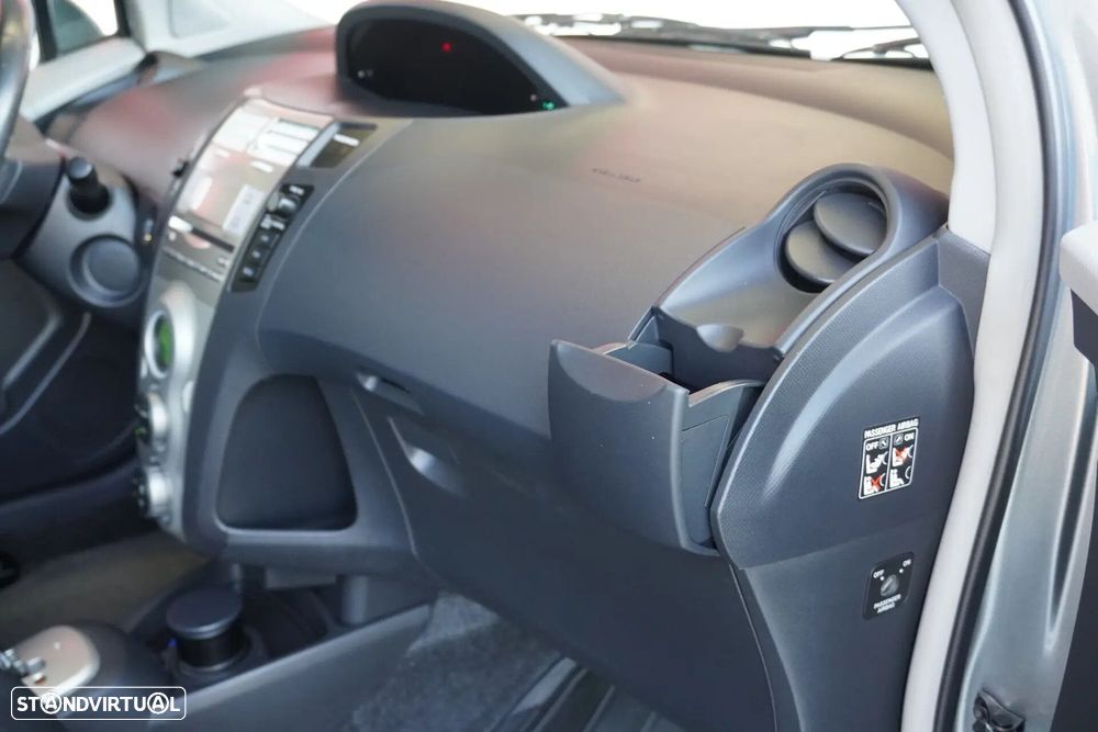 Toyota Yaris 1.0 VVT-i Sol High Pack MMT - 16