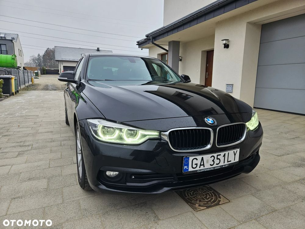 BMW Seria 3 318d - 1