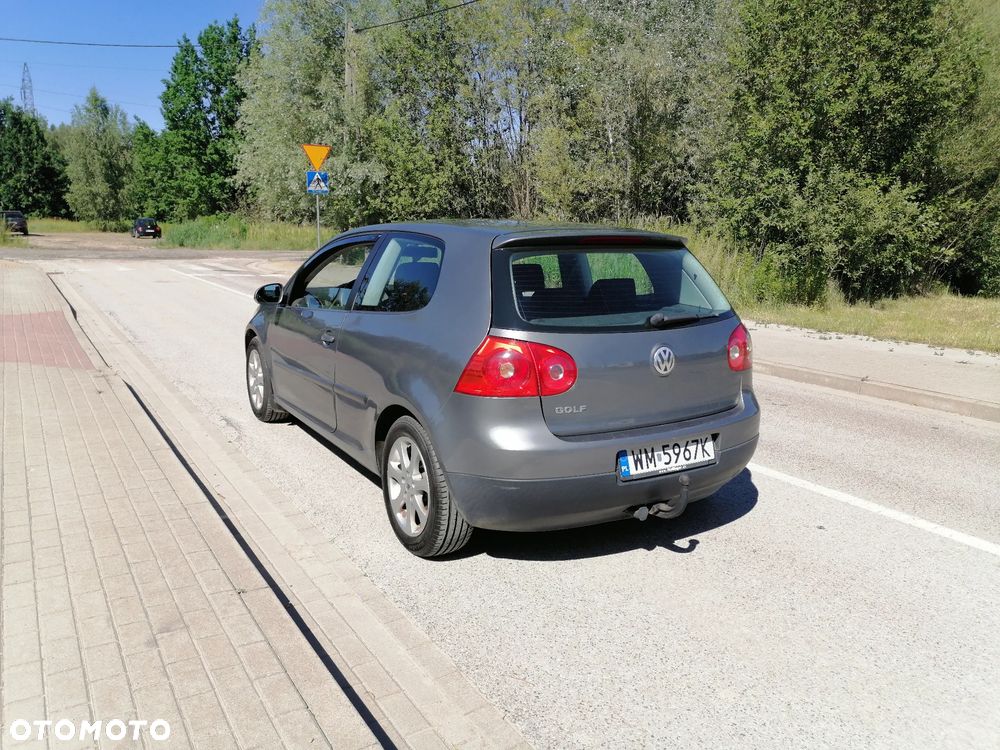 Volkswagen Golf - 5