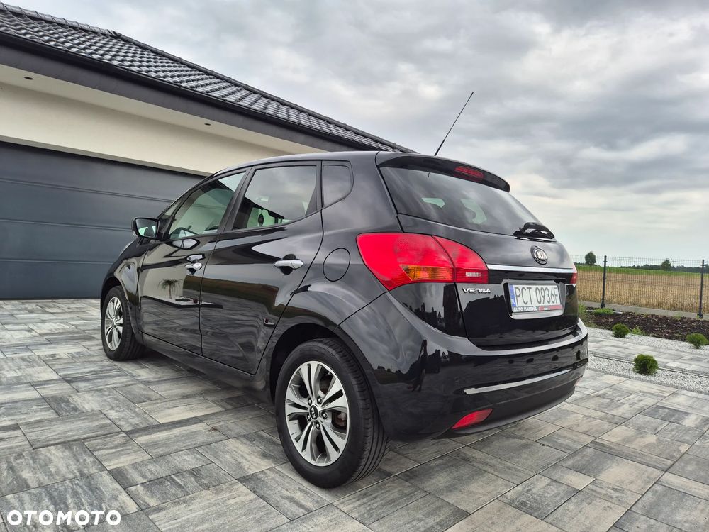 Kia Venga 1.4 CVVT Business Line - 25