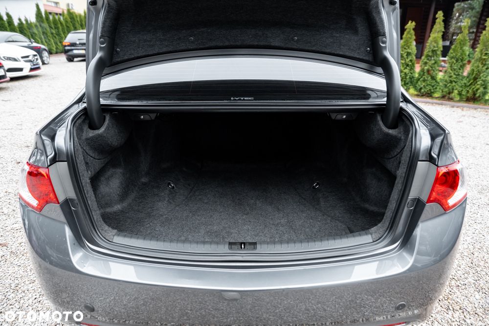 Honda Accord 2.0 S - 23