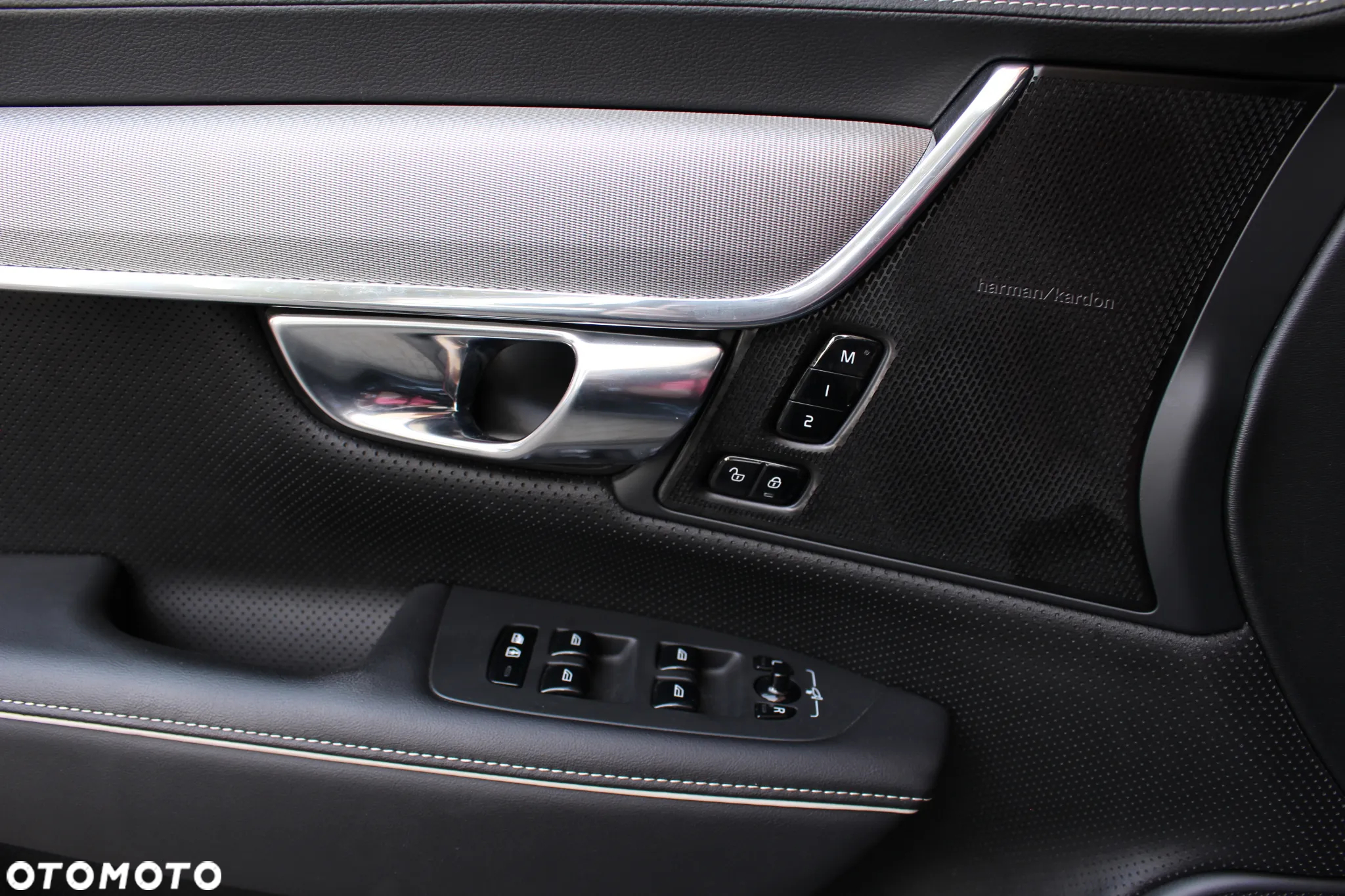 Volvo V90 D4 Geartronic R Design - 31