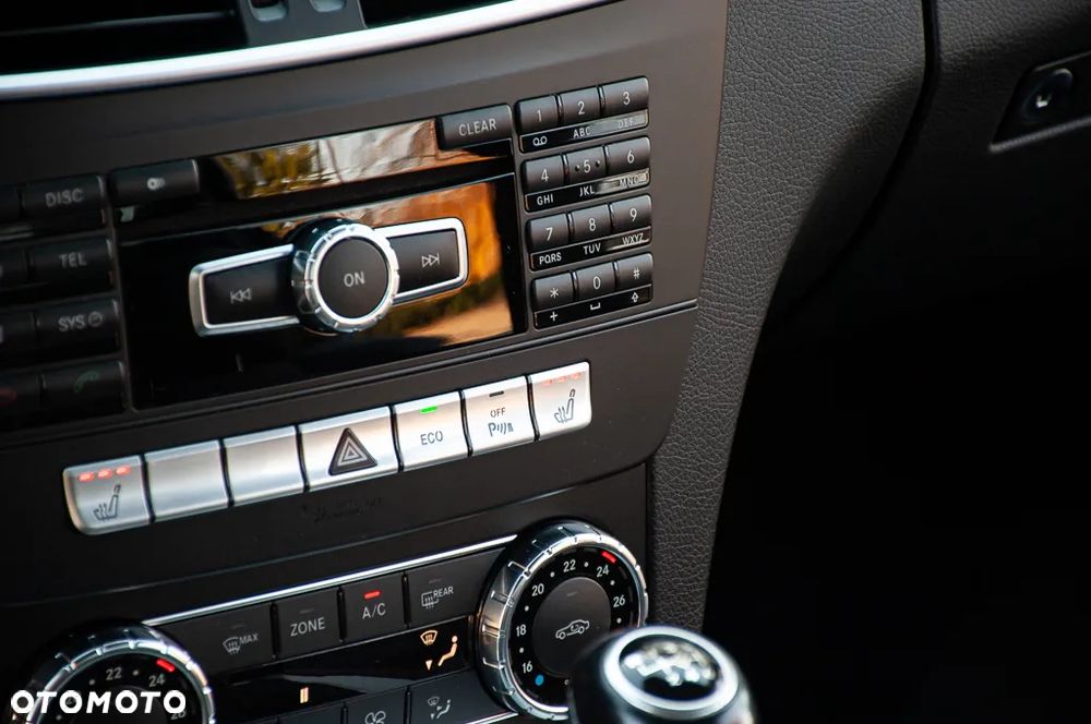 Mercedes-Benz Klasa C 180 T BlueEFFICIENCY Avantgarde - 28