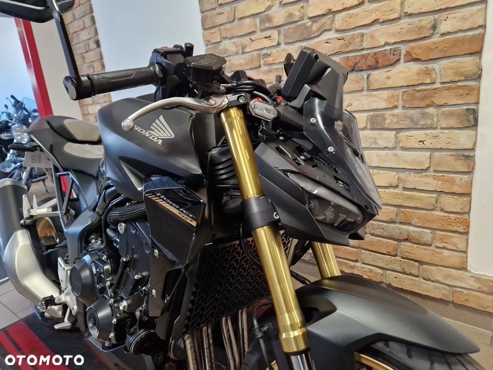 Honda Hornet - 30