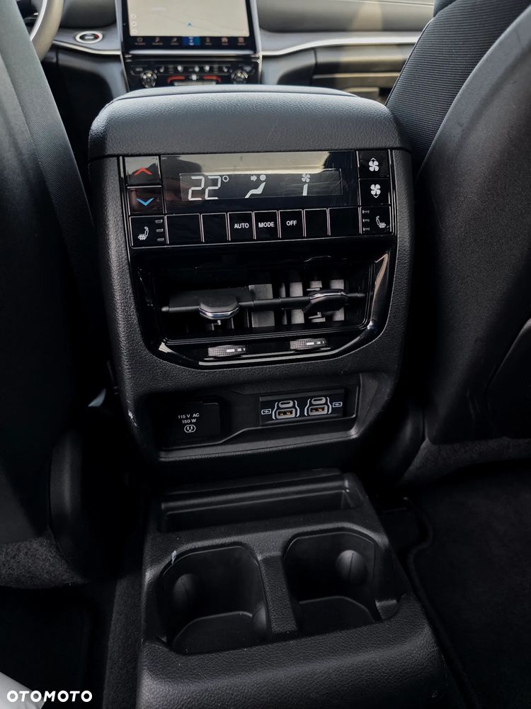 Jeep Grand Cherokee - 27