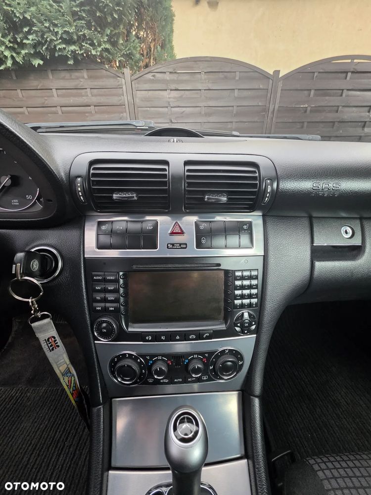 Mercedes-Benz Klasa C 220 CDI Automatik - 14