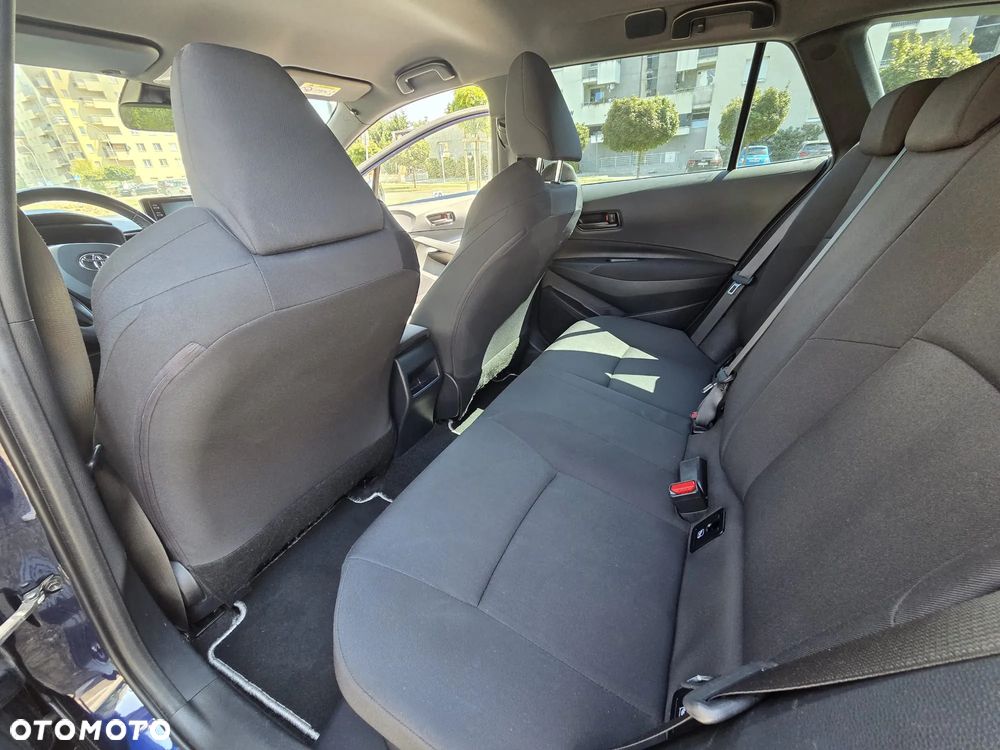 Toyota Corolla - 10