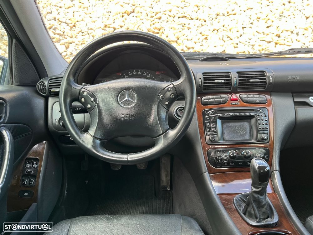 Mercedes-Benz C 200 - 7
