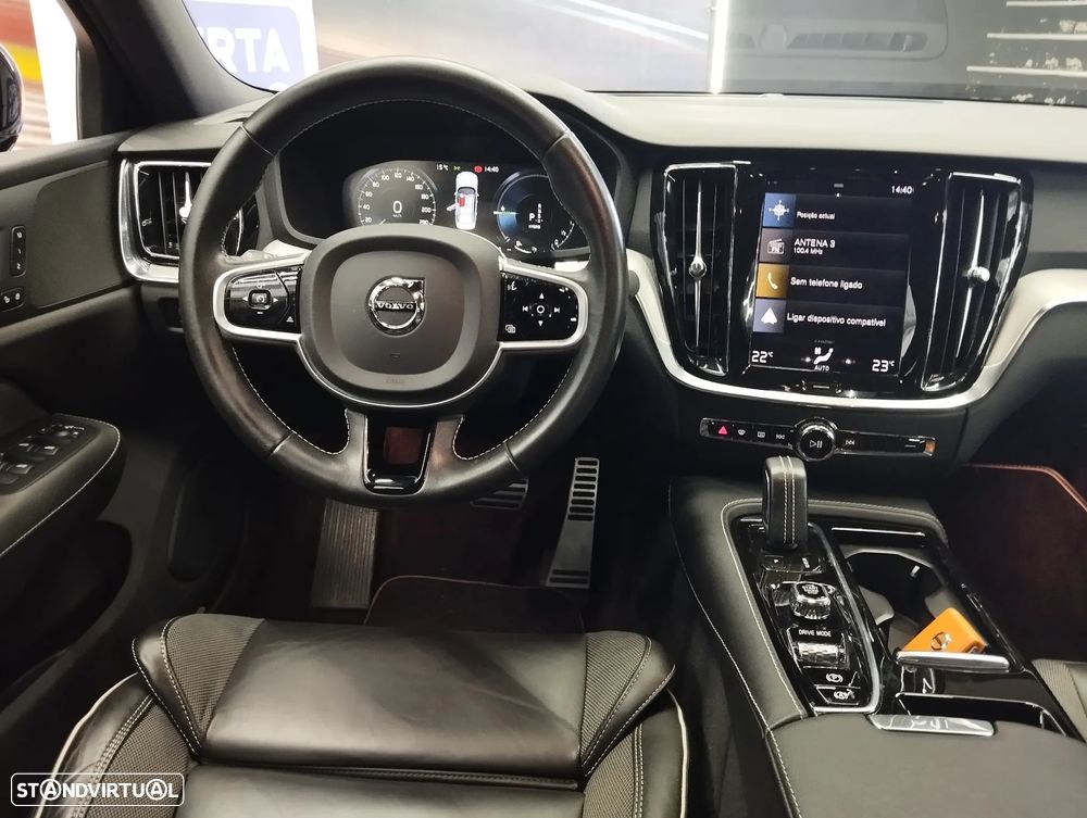 Volvo S60 2.0 T8 PHEV R-Design AWD - 14