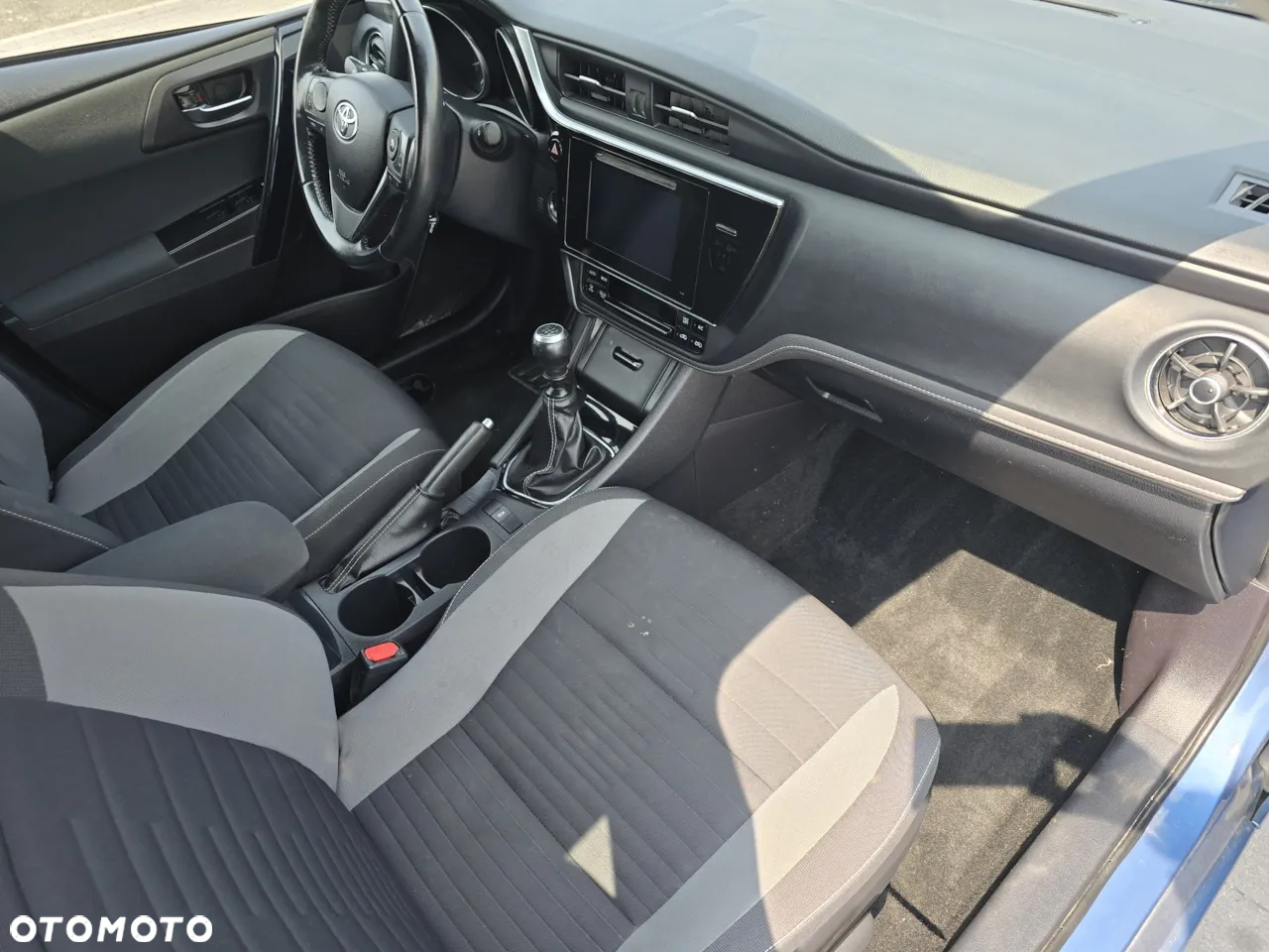 Toyota Auris 1.4 D-4D Comfort - 22