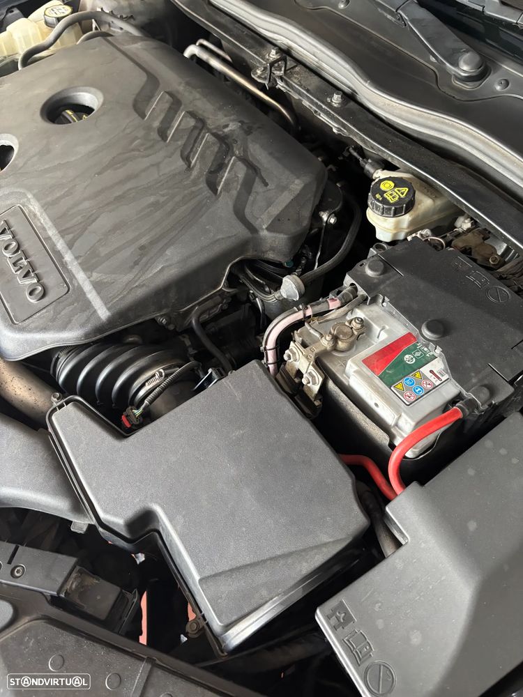 Volvo V40 D2 - 13