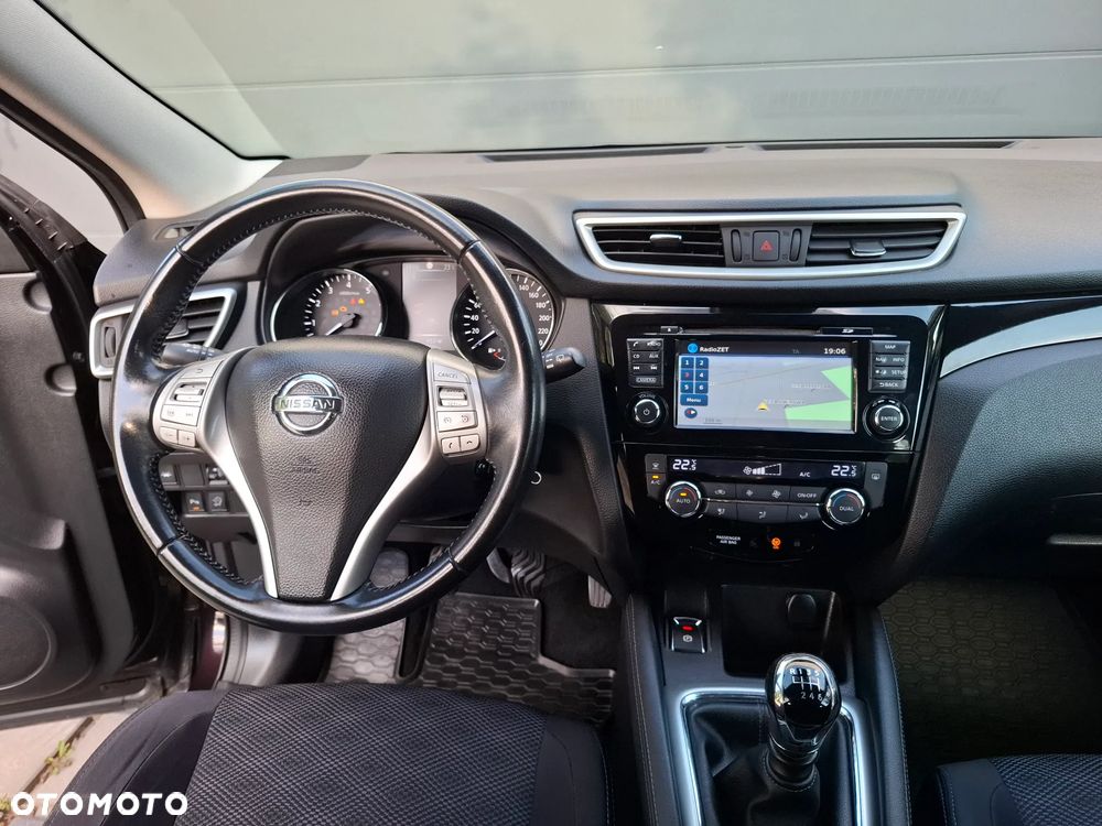 Nissan Qashqai 1.2 DIG-T Acenta EU6 - 17
