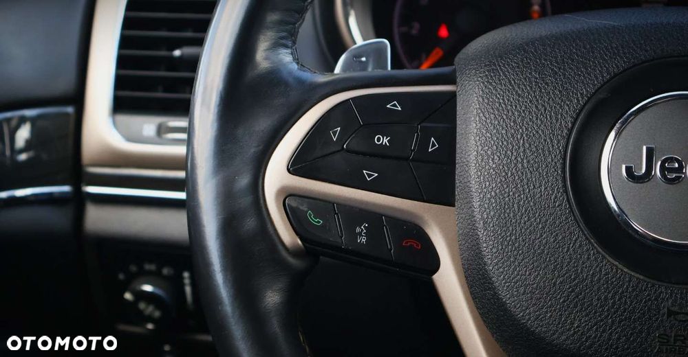 Jeep Grand Cherokee - 28