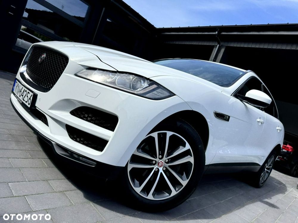 Jaguar F-Pace - 1