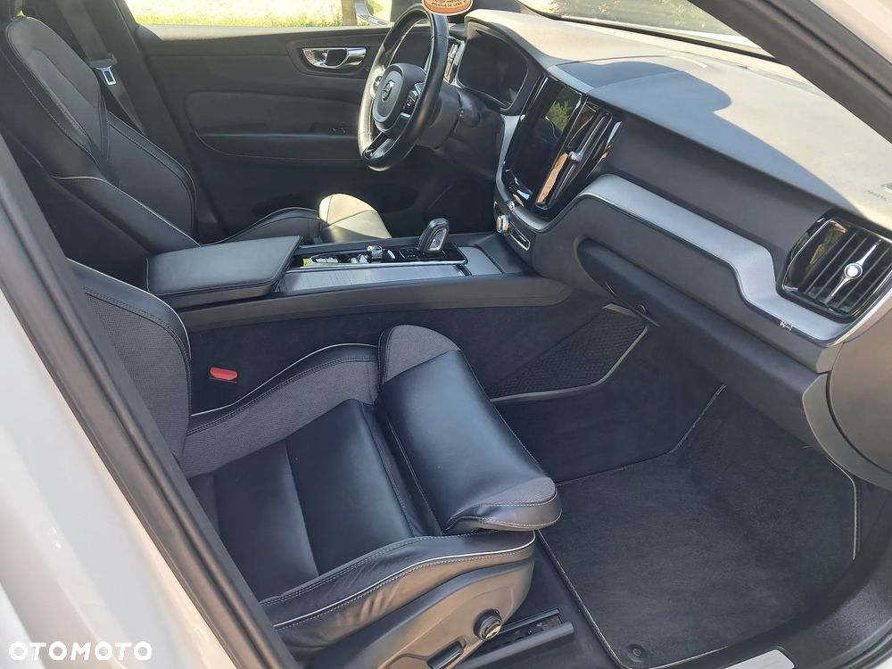 Volvo XC 60 B4 B R-Design - 8